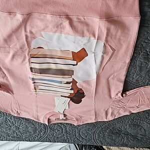 Hurst Atton lightweight mauve medium size sweatshirt.